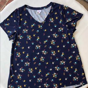 LuLaRoe 3X Christy V neck T shirt